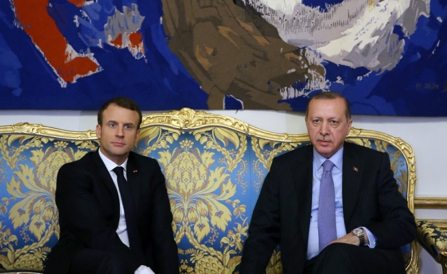 Erdoğan, Macron ile telefonda görüştü