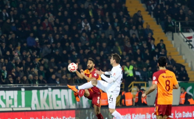 İlk 25 dakikada 2 gol var