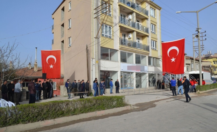 Afrin şehidinin ailesine acı haber verildi