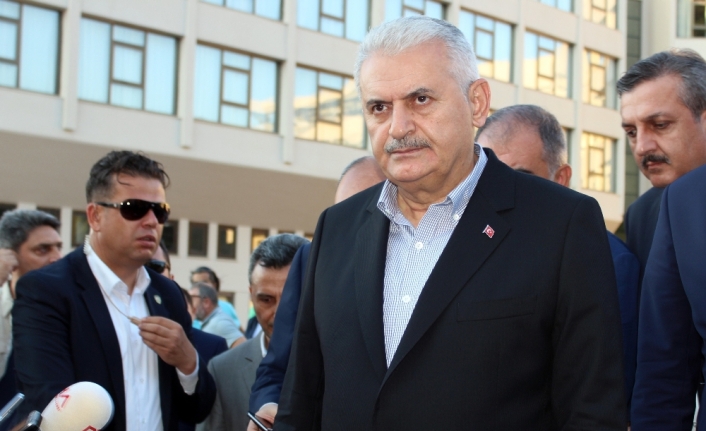 Başbakan Yıldırım Srebrenica Anma Müzesi’ni ziyaret etti