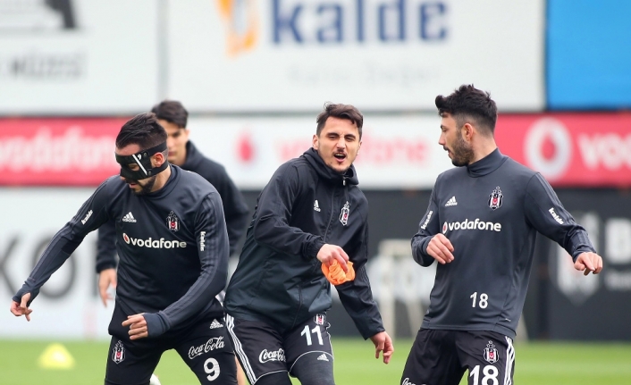 Beşiktaş kondisyon ve taktik çalıştı