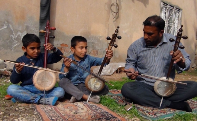 Mardin’de yaşayan kemençeci aile