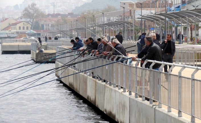 Mudanya’daki sahil bulvarı Eminönü’nü aratmıyor