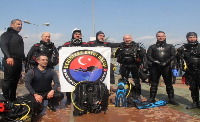 Üsküdar Vapuru’nda hayatını kaybedenler için çelenk bıraktılar