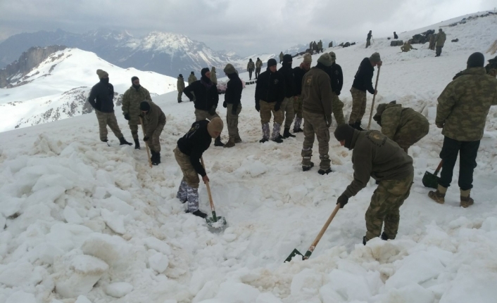 Hakkari kırsalında nefes kesen operasyon