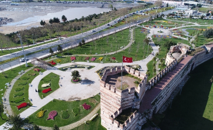 İstanbul’un laleri havadan görüntülendi