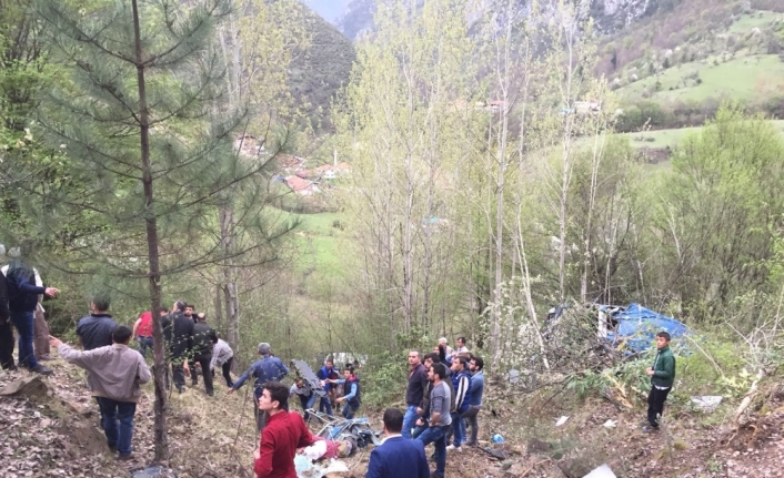 Karabük’te korkunç kaza: 2 şehit, 1 ölü, 14 yaralı