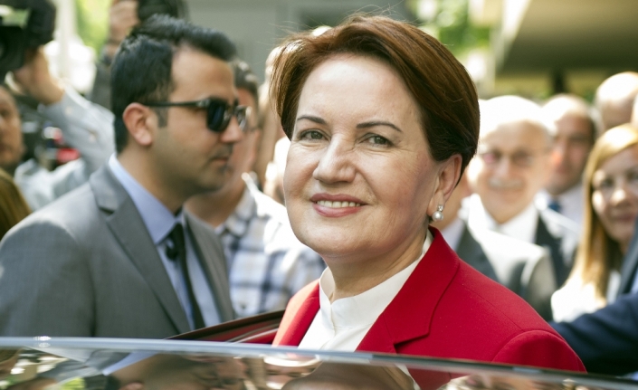 Akşener cumhurbaşkanlığı adaylığı için YSK’ya başvurdu