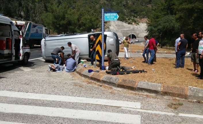 Antalya’da feci kaza: 4 ölü, 2 yaralı