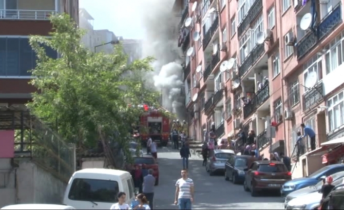 Beyoğlu’nda korkutan patlama !