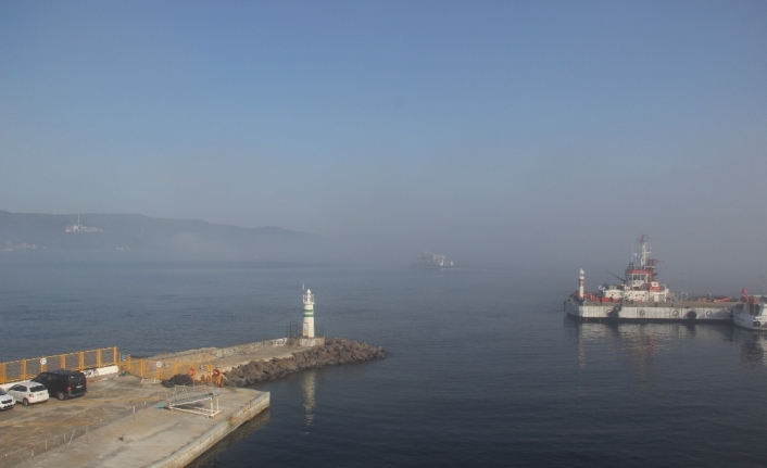 Çanakkale Boğazı sis sebebiyle kapatıldı