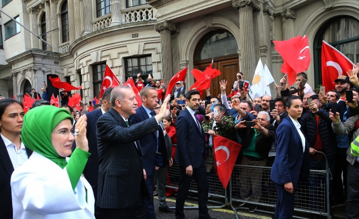 Cumhurbaşkanı Erdoğan’a Londra’da sevgi seli