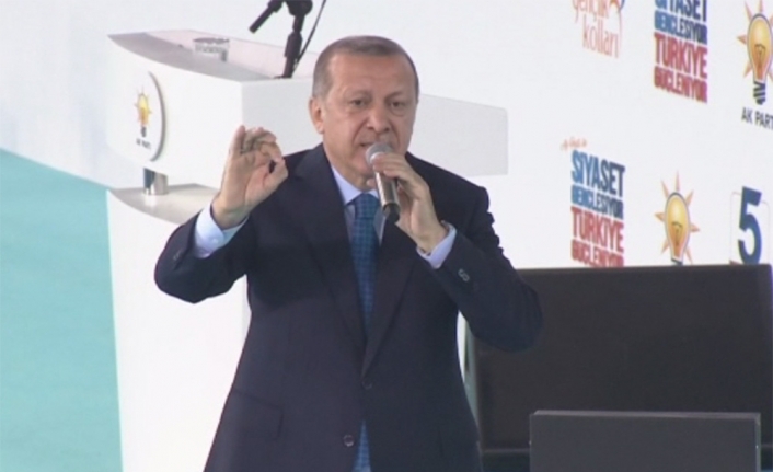 Erdoğan gençlere seslendi: Sorun onlara...