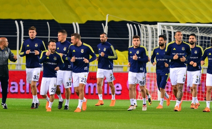 Fenerbahçe statta antrenman yaptı