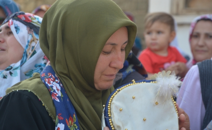 Havuza düşerek ölen işitme engelli anneanne ve torununa veda