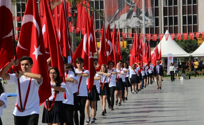 İzmir’de 19 Mayıs coşkusu