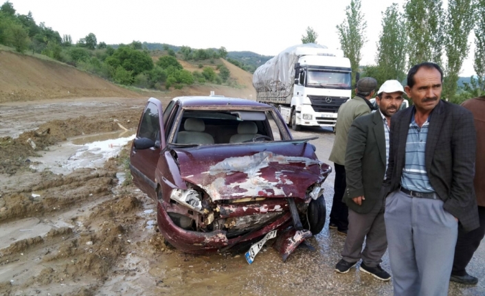 Kütahya’da trafik kazası: 2 ölü, 3 yaralı