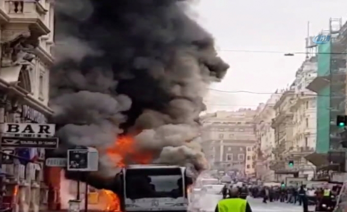 Roma’da korkutan yangın