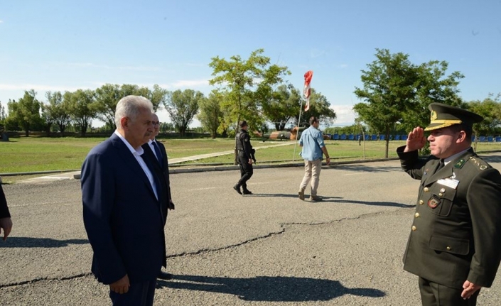 Başbakan Yıldırım Iğdır Valiliğini ziyaret etti