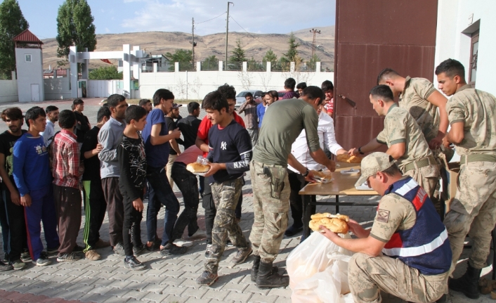 145 kaçak göçmen yakalandı