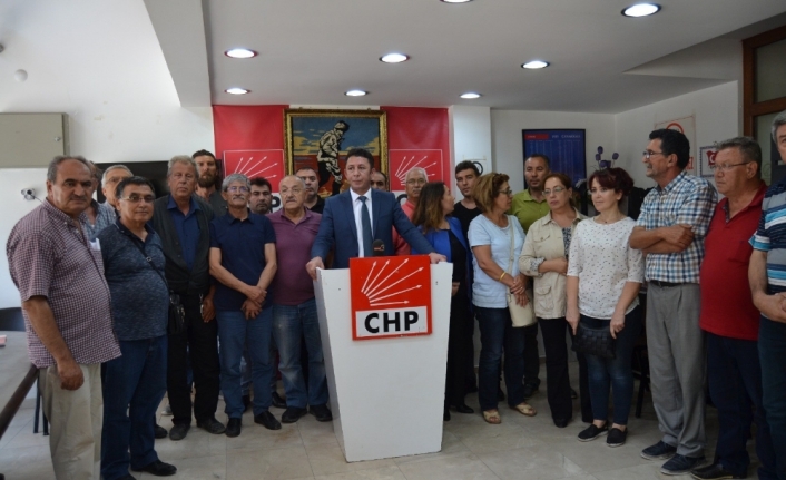 CHP’de istifa depremi