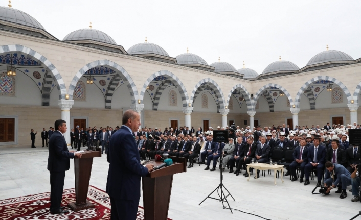 Erdoğan Kırgızistan’da cami açılışı yaptı