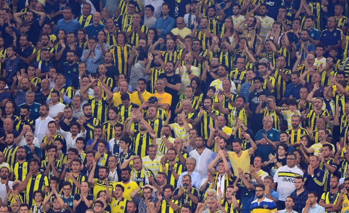 Fenerbahçe tribünlerinde Ersun Yanal sesleri