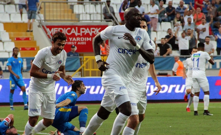 Mbaye Diagne gole doymuyor