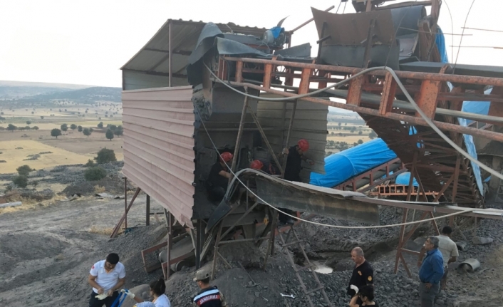 Taş kırma makinesine sıkışan işçi hayatını kaybetti