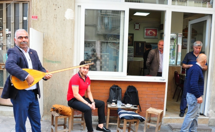 ’Aşık’ muhtar adayı bağlamasıyla destek arayışı turunda