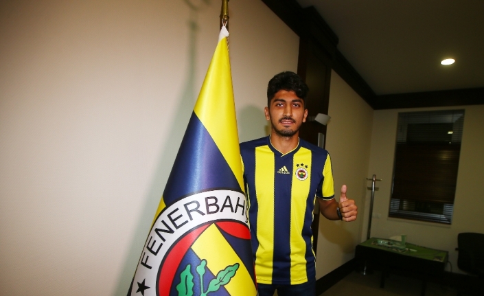 Fenerbahçe Deniz Yılmaz ile sözleşme imzaladı