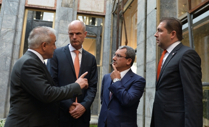 Hollanda Dışişleri Bakanı Blok’tan TBMM’ye ziyaret