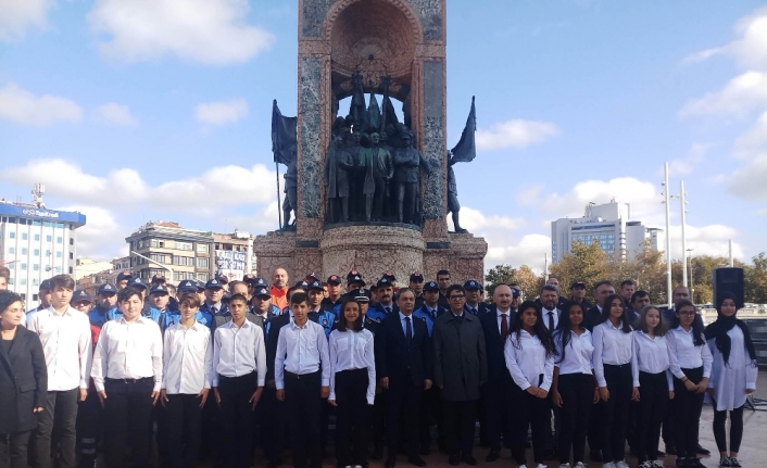 Taksim’de İstanbul’un kurtuluşu töreni