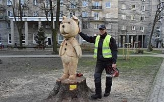 Ağaçları masal kahramanlarına dönüştürdü