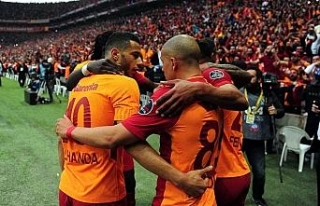 Galatasaray zaferi taraftarıyla kutladı