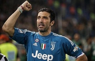 Buffon Juventus’u bırakacağını açıkladı