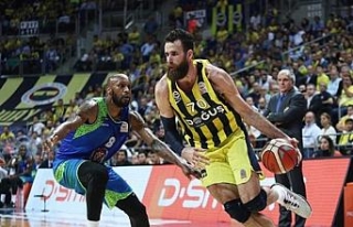 Fenerbahçe farklı kazandı