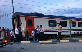 Genç kıza tren çarptı