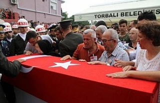 İzmir şehidini uğurladı