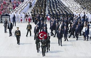 Devletin zirvesi Anıtkabir’deydi