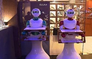 Garsonların yerini robotlar aldı