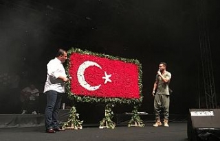 İzmir’de Murat Boz coşkusu